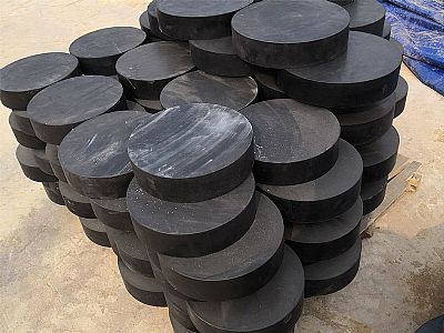 湘潭县板式橡胶支座由若干层橡胶片与薄钢板经加压硫化